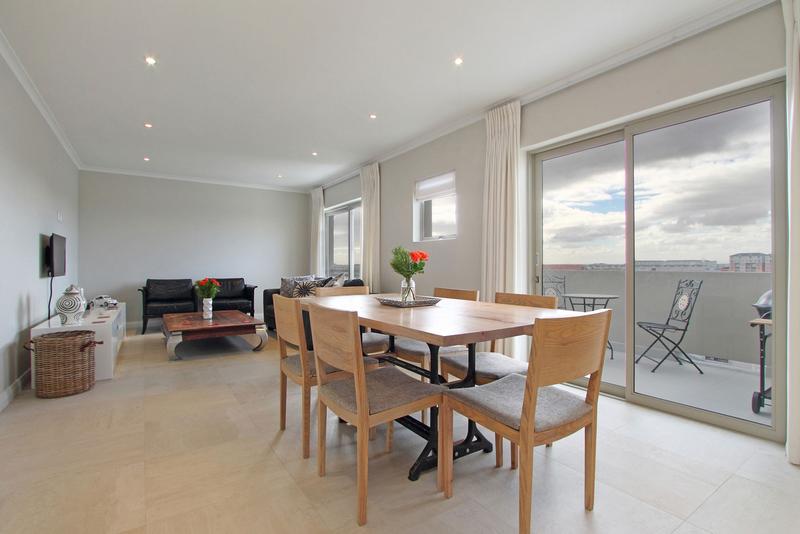 To Let 2 Bedroom Property for Rent in Muizenberg Western Cape